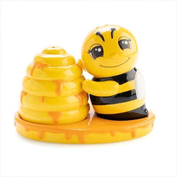 Salt and Pepper Shaker Set - Joybee